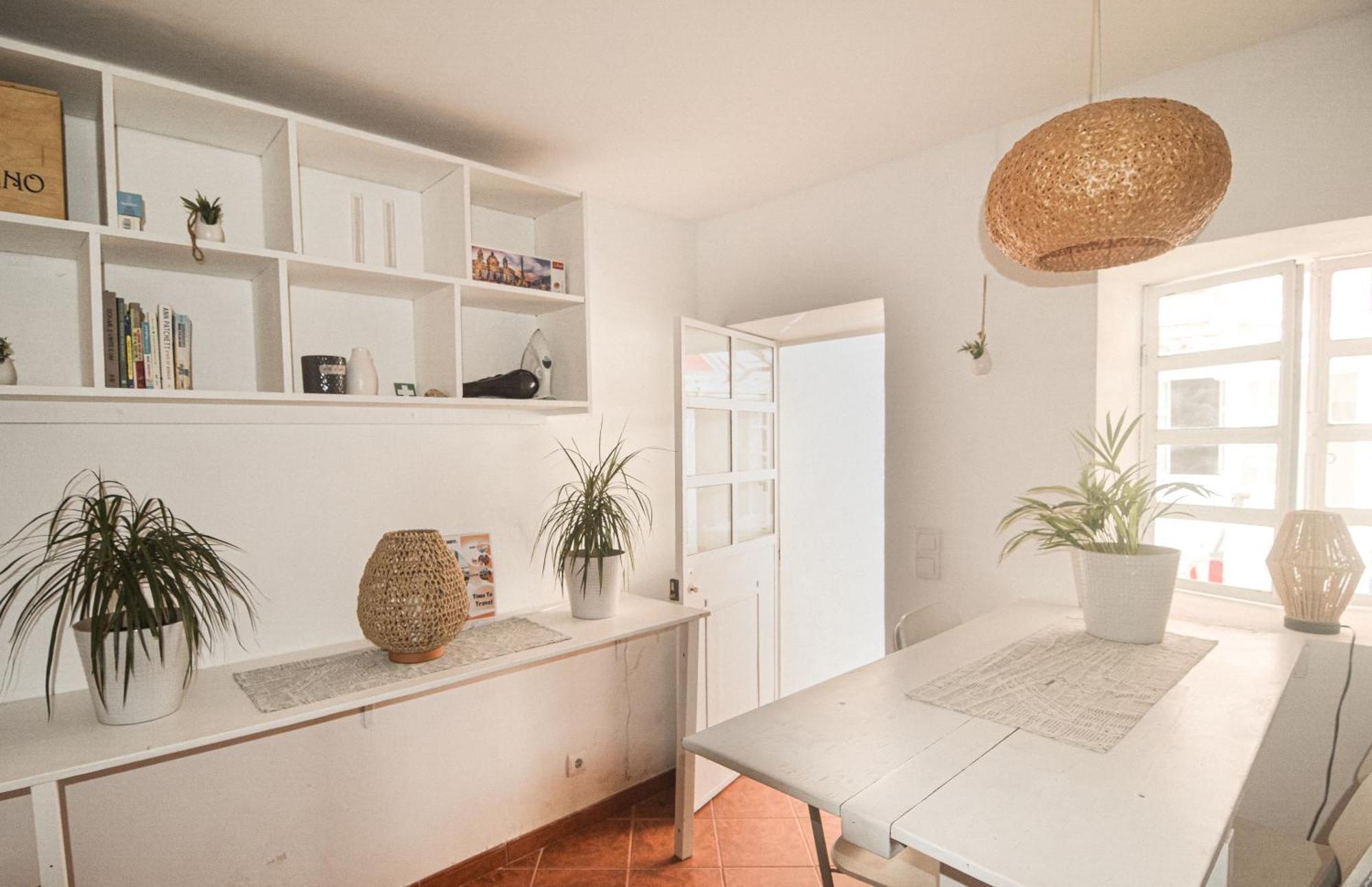 Shared Apartment With Bright Private Patio In Lisboa 外观 照片